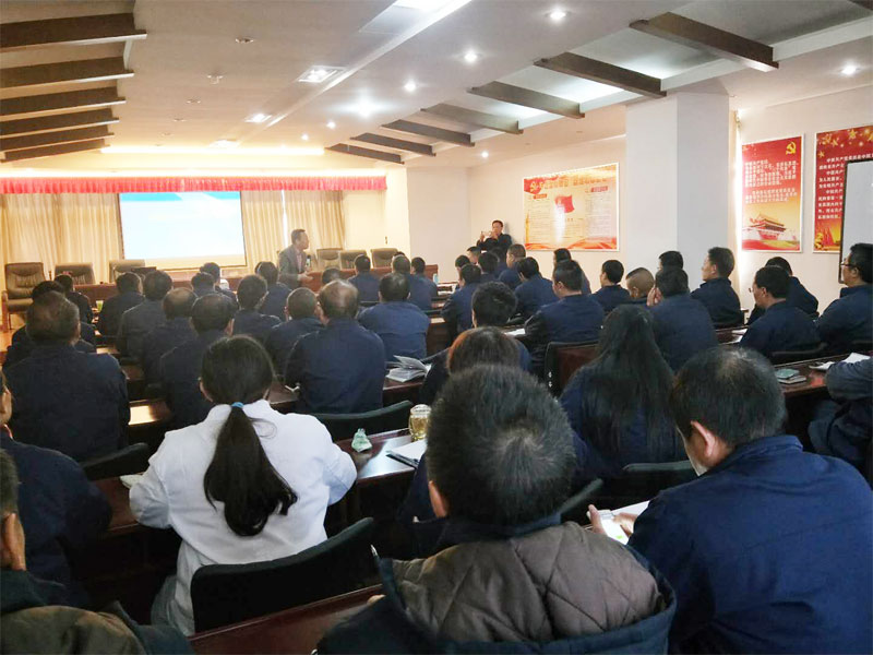 昆明市、安寧市安監(jiān)部門及協(xié)會特邀賽為高寶良老師參加安全交流講座
